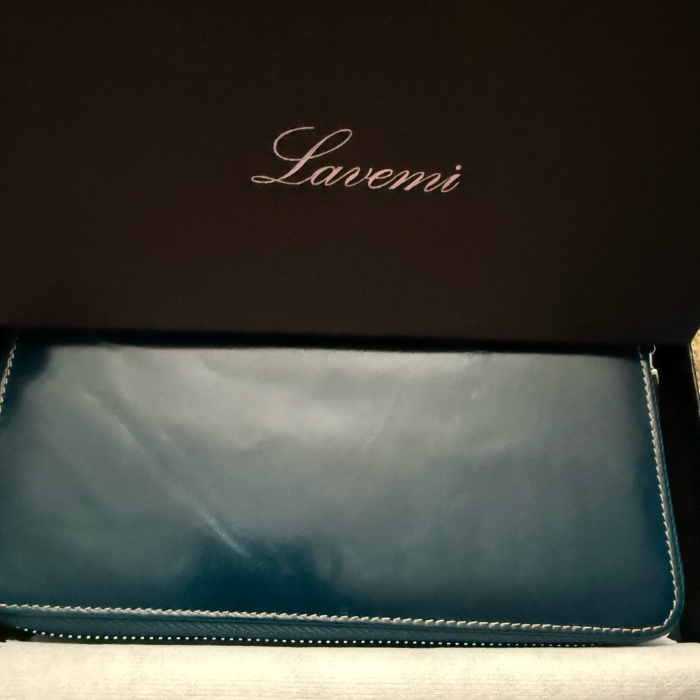 Lavemi Blue Leather Wallet RFID NIB